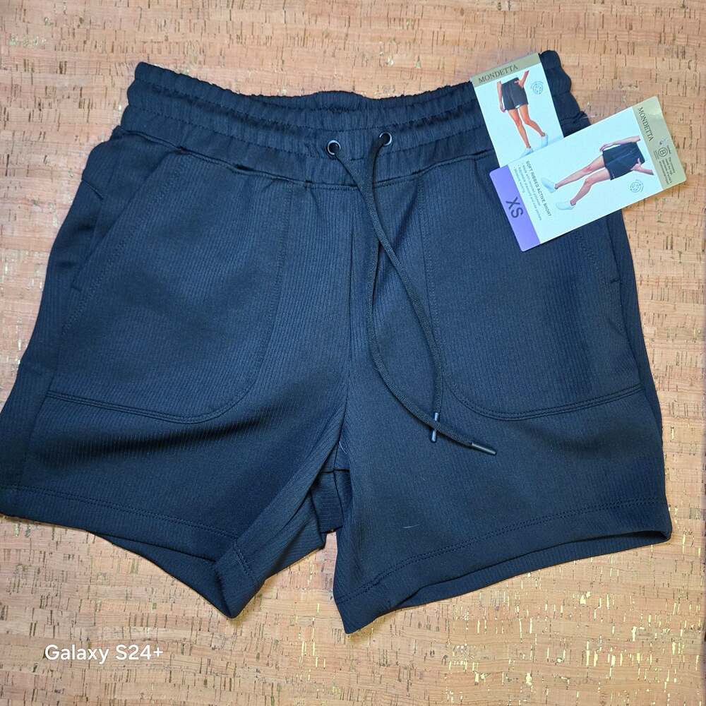 Mondetta Ladies' Ribbed Scuba Active Moisture Wicking Shorts 5" Inseam Black XL